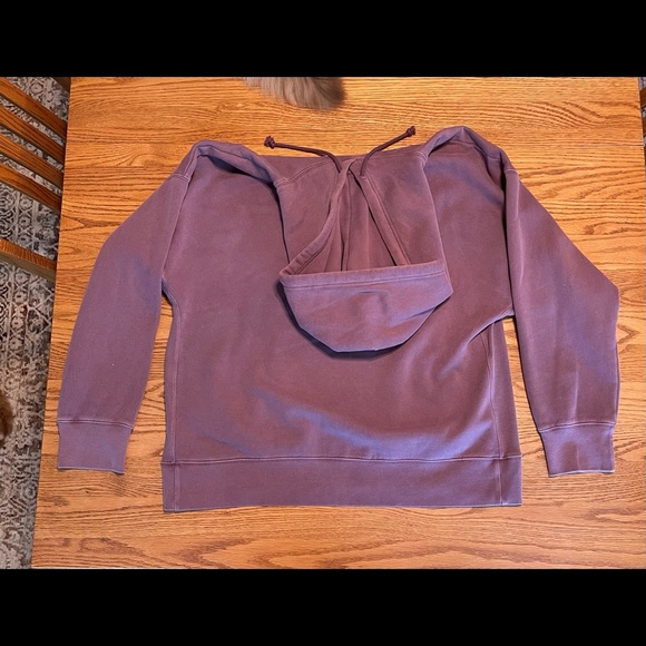 Aritzia TNA Purple Sweatshirt - Picture 2 of 4